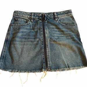 We The Free Denim Skirt- Full zip front, 5 pocket jeans mini skirt size 26 or 4